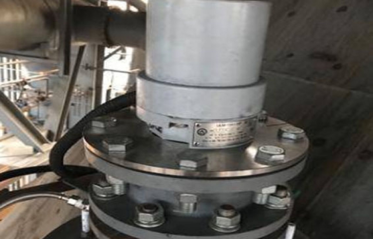 高溫雷達物位計現(xiàn)場應(yīng)用圖片